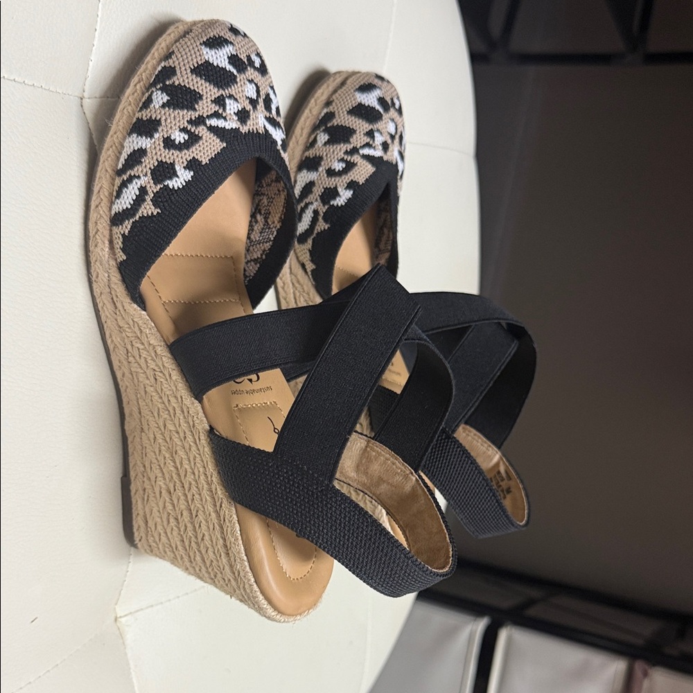 Me Too Black and Tan Espadrille Sandals - Picture 6 of 7